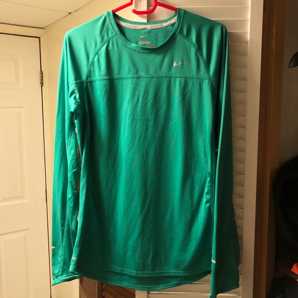 Nike long sleeves top